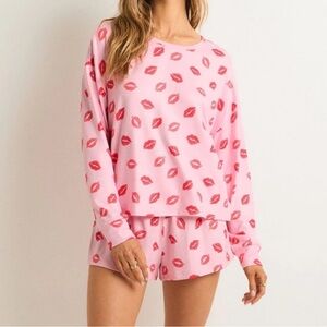 New with Tags Z Supply Lounge Pucker Up Kisses L/S Top Size Medium